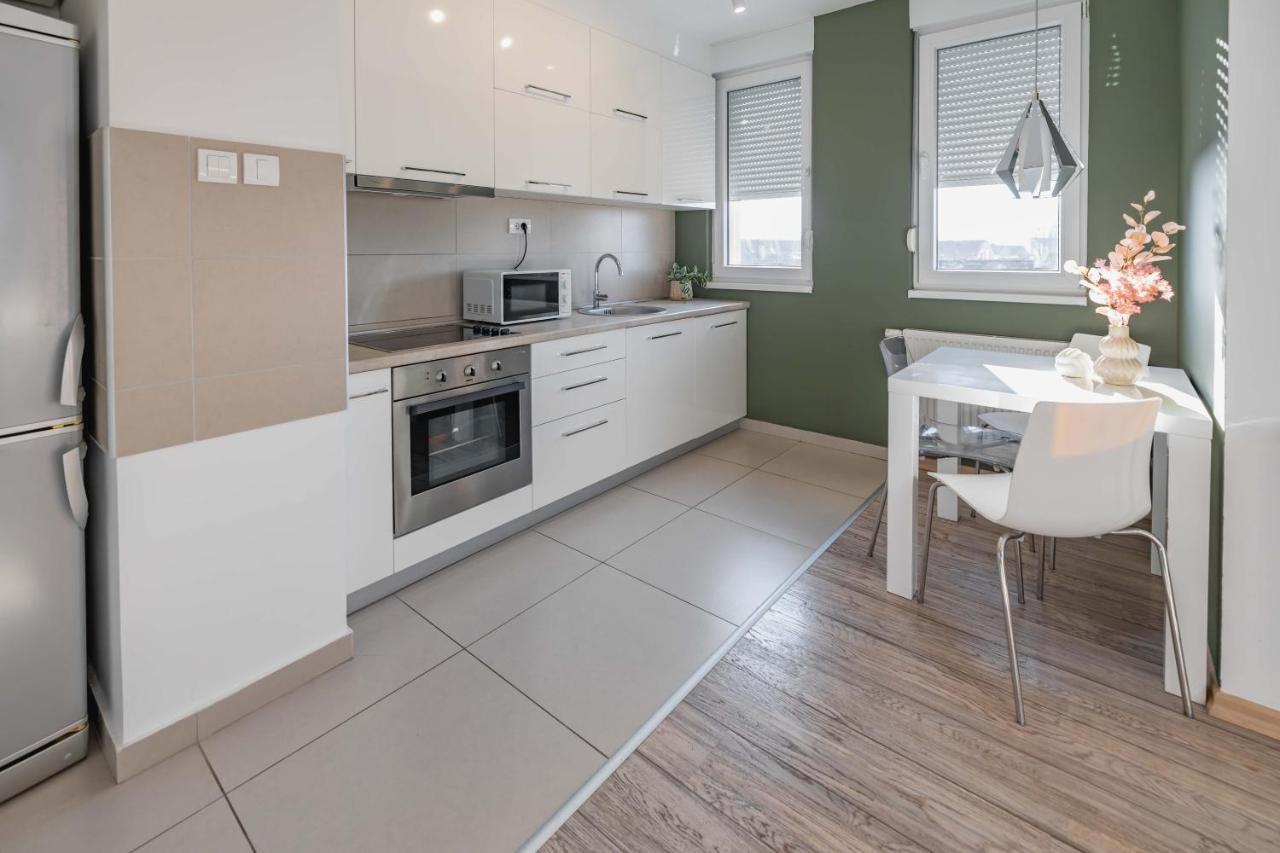 Bella Apartment Нови Сад Екстериор снимка